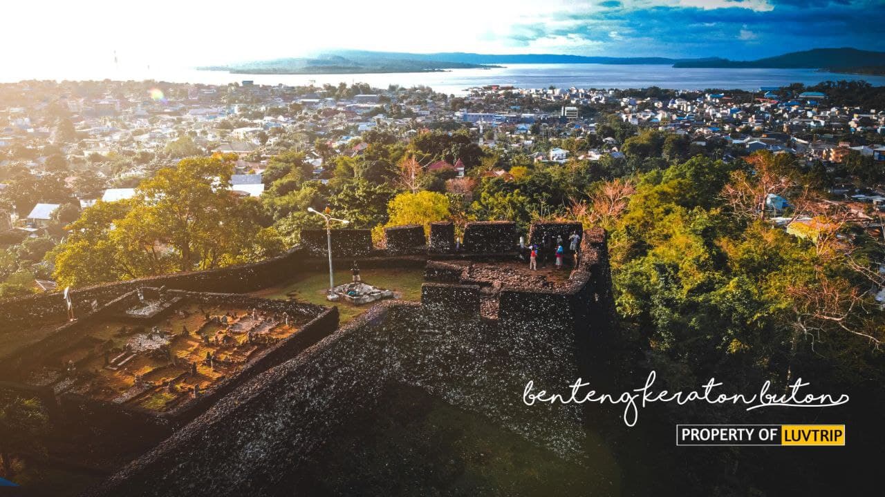 Berkunjung ke Benteng Keraton Buton
