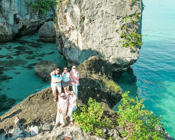 Buton Shoreline Trip