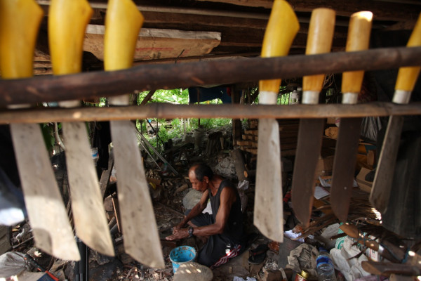 Explore Kampung Pandai Besi Binongko 4D3N